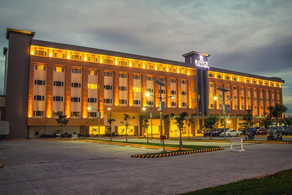Royce Hotel & Casino Clark Field Buitenkant foto